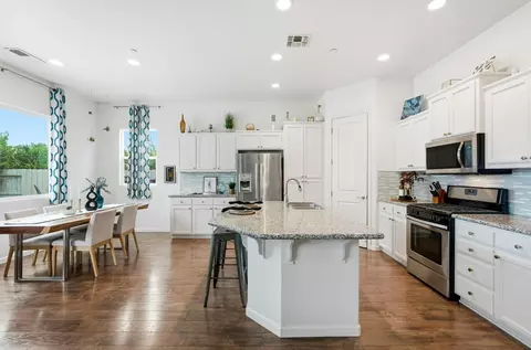 Kitchen - 1249 Blue Flax Dr, Patterson, CA 95363 photo 1 of 4