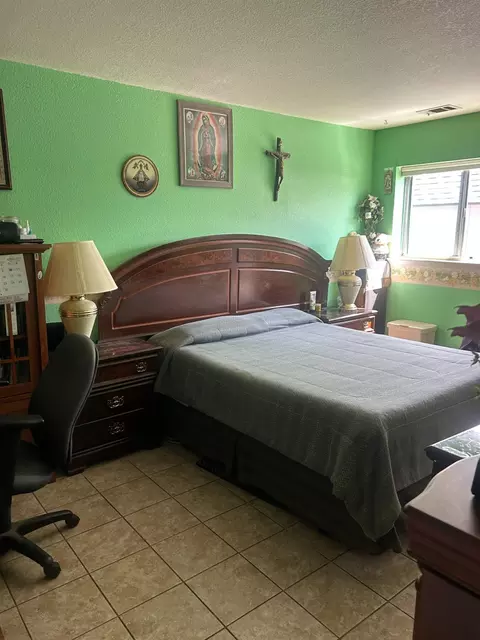 Bedroom - 304 W Madison St, Modesto, CA 95351 photo 3 of 3