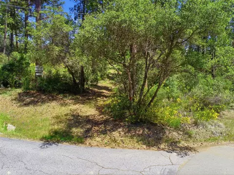 14041 Lois Ln, Nevada City, CA 95959