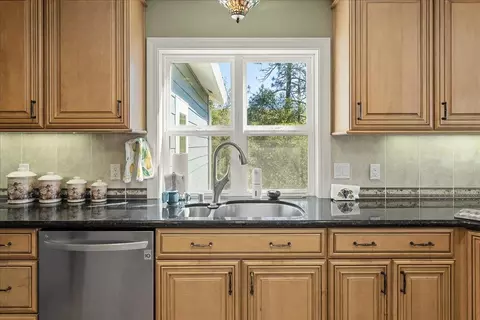 Kitchen - 4521 Cross Creek Rd, Cool, CA 95614 photo 4 of 6