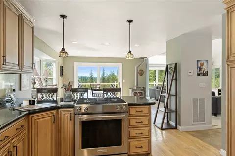 Kitchen - 4521 Cross Creek Rd, Cool, CA 95614 photo 5 of 6