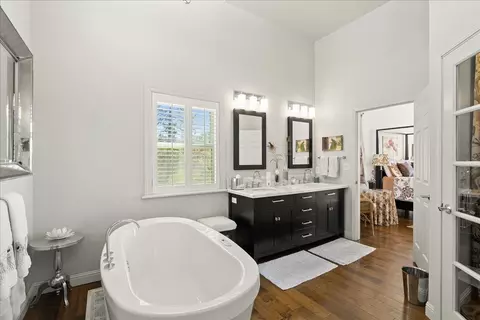 Bath - 4521 Cross Creek Rd, Cool, CA 95614 photo 5 of 6