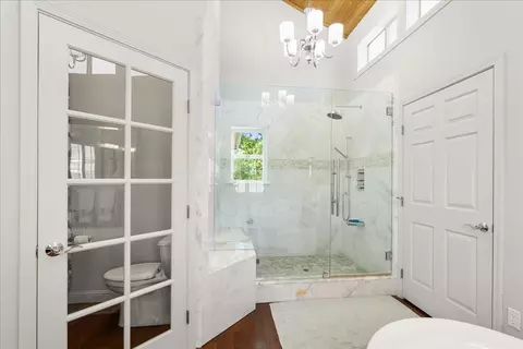 Bath - 4521 Cross Creek Rd, Cool, CA 95614 photo 4 of 6