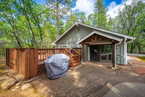 Exterior - 4933 Lakeside Dr, Placerville, CA 95667 photo 13 of 29