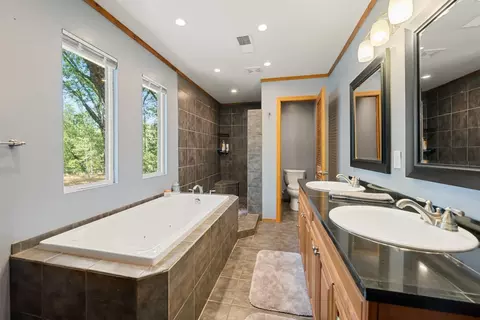 Bath - 4933 Lakeside Dr, Placerville, CA 95667 photo 1 of 4