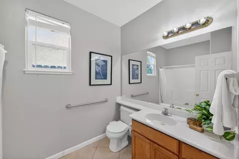 Bath - 25792 Grafton St, Esparto, CA 95627 photo 1 of 11