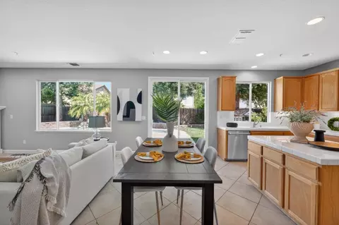 Dining - 25792 Grafton St, Esparto, CA 95627 photo 1 of 2