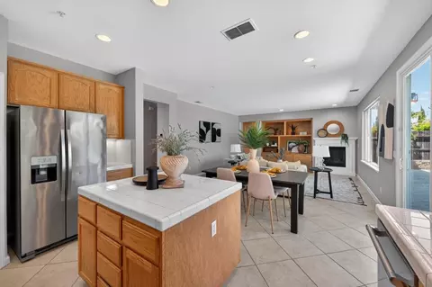 Kitchen - 25792 Grafton St, Esparto, CA 95627 photo 2 of 5