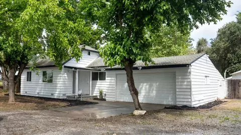 9351 W Walnut Grove Rd, Lodi, CA 95242