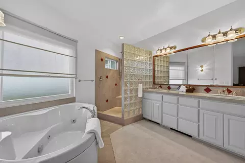 Bath - 15620 Meadowlark Ln, Sutter Creek, CA 95685 photo 2 of 4