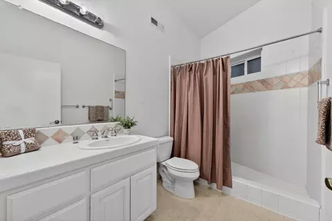 Bath - 15620 Meadowlark Ln, Sutter Creek, CA 95685 photo 4 of 4