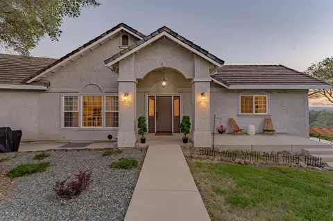Exterior - 15620 Meadowlark Ln, Sutter Creek, CA 95685 photo 2 of 13