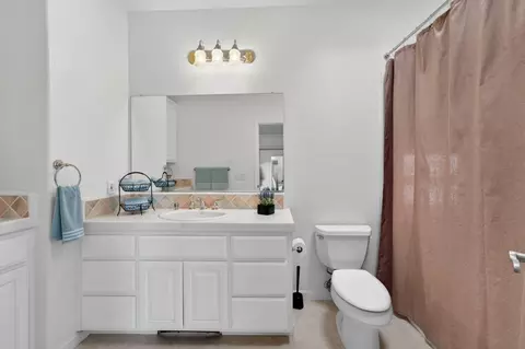 Bath - 15620 Meadowlark Ln, Sutter Creek, CA 95685 photo 3 of 4
