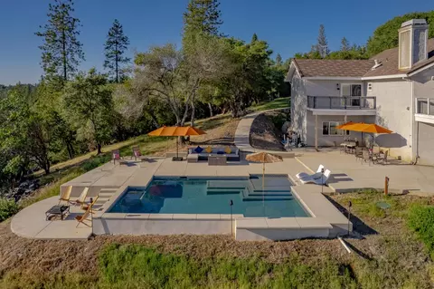Exterior - 15620 Meadowlark Ln, Sutter Creek, CA 95685 photo 6 of 13