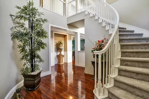 Entry Way - 3837 Banyan Tree Dr, Modesto, CA 95355 photo 6 of 15