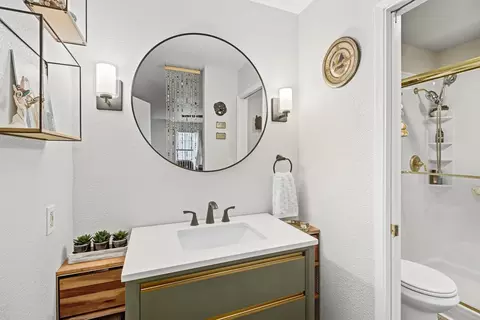 Bath - 3961 Park Circle Ln #C, Carmichael, CA 95608 photo 1 of 3