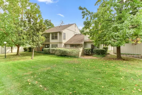 Exterior - 3961 Park Circle Ln #C, Carmichael, CA 95608 photo 2 of 7