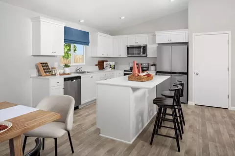 Kitchen - 2413 Stagecoach Rd, Patterson, CA 95363 photo 2 of 4