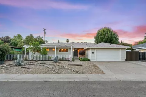 4341 Jan Dr, Carmichael, CA 95608