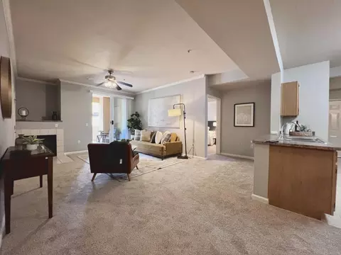 501 Gibson Dr #711, Roseville, CA 95678