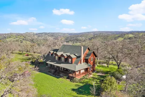 8251 Buffalo Ridge Rd, Ione, CA 95640