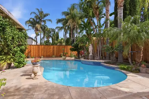 Exterior - 4230 Eveningside Ln, Tracy, CA 95377 photo 4 of 8