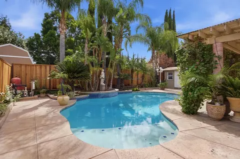 Exterior - 4230 Eveningside Ln, Tracy, CA 95377 photo 3 of 8