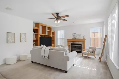 Living - 4230 Eveningside Ln, Tracy, CA 95377 photo 3 of 5