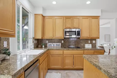 Kitchen - 4230 Eveningside Ln, Tracy, CA 95377 photo 1 of 3