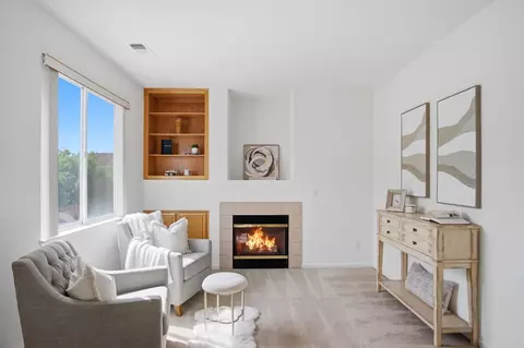 Living - 4230 Eveningside Ln, Tracy, CA 95377 photo 4 of 5