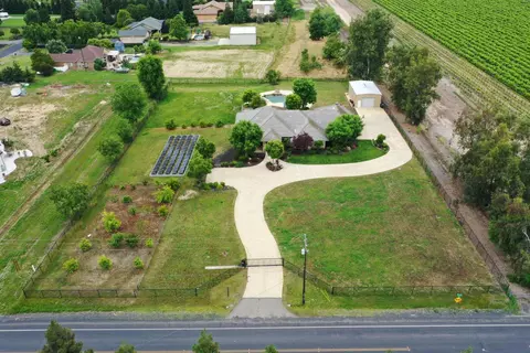 735 N Fine Rd, Linden, CA 95236