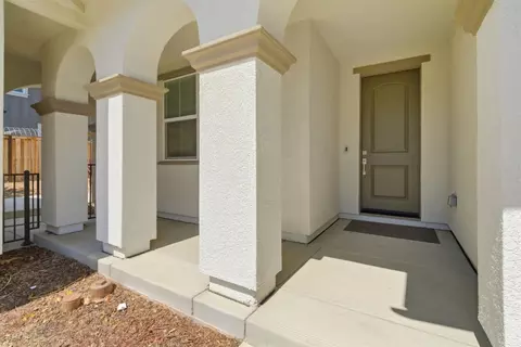 Exterior - 3115 Prospect Dr, Tracy, CA 95377 photo 3 of 9