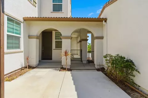 Exterior - 3115 Prospect Dr, Tracy, CA 95377 photo 4 of 9