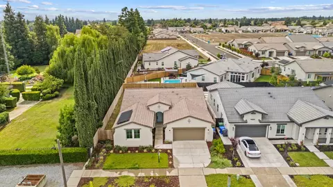 View/Area - 3705 N Berkeley Ave, Turlock, CA 95382 photo 5 of 8