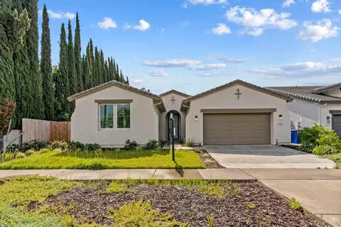 3705 Berkeley, Turlock, CA 95382