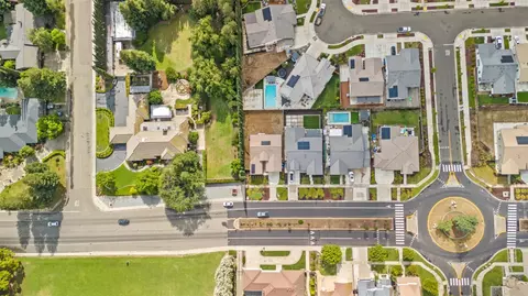 View/Area - 3705 N Berkeley Ave, Turlock, CA 95382 photo 6 of 8