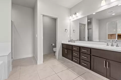 Bath - 3705 N Berkeley Ave, Turlock, CA 95382 photo 2 of 2