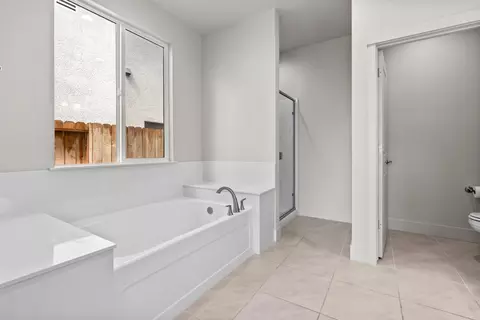 Entry Way - 3705 N Berkeley Ave, Turlock, CA 95382 photo 4 of 7