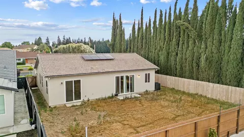 Exterior - 3705 N Berkeley Ave, Turlock, CA 95382 photo 3 of 9