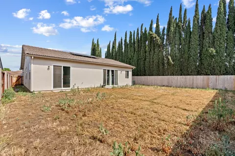Exterior - 3705 N Berkeley Ave, Turlock, CA 95382 photo 7 of 9