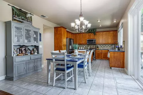 Dining - 934 Fallbrook Ct, Escalon, CA 95320 photo 1 of 1