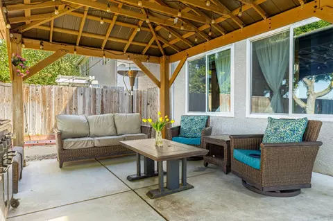 Other - 934 Fallbrook Ct, Escalon, CA 95320 photo 7 of 8