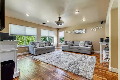 Other - 934 Fallbrook Ct, Escalon, CA 95320 photo 6 of 8