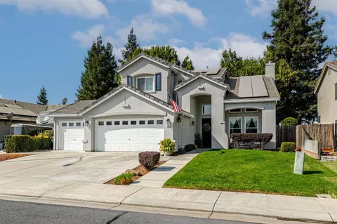 Exterior - 934 Fallbrook Ct, Escalon, CA 95320 photo 3 of 17