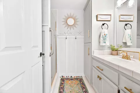 Bath - 6306 Perrin Way, Carmichael, CA 95608 photo 1 of 2