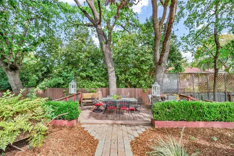 Exterior - 6306 Perrin Way, Carmichael, CA 95608 photo 5 of 8