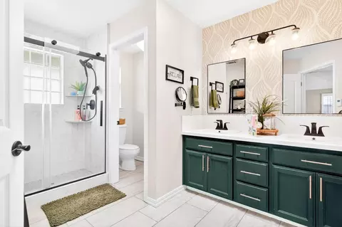 Bath - 6306 Perrin Way, Carmichael, CA 95608 photo 2 of 2