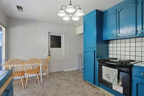 Kitchen - 651 Pine St, Manteca, CA 95336 photo 5 of 5