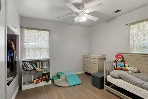 Bedroom - 651 Pine St, Manteca, CA 95336 photo 1 of 6