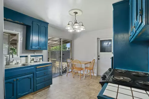 Kitchen - 651 Pine St, Manteca, CA 95336 photo 2 of 5